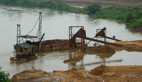 杜絕非法采砂，機(jī)制砂生產(chǎn)才是長久之道！