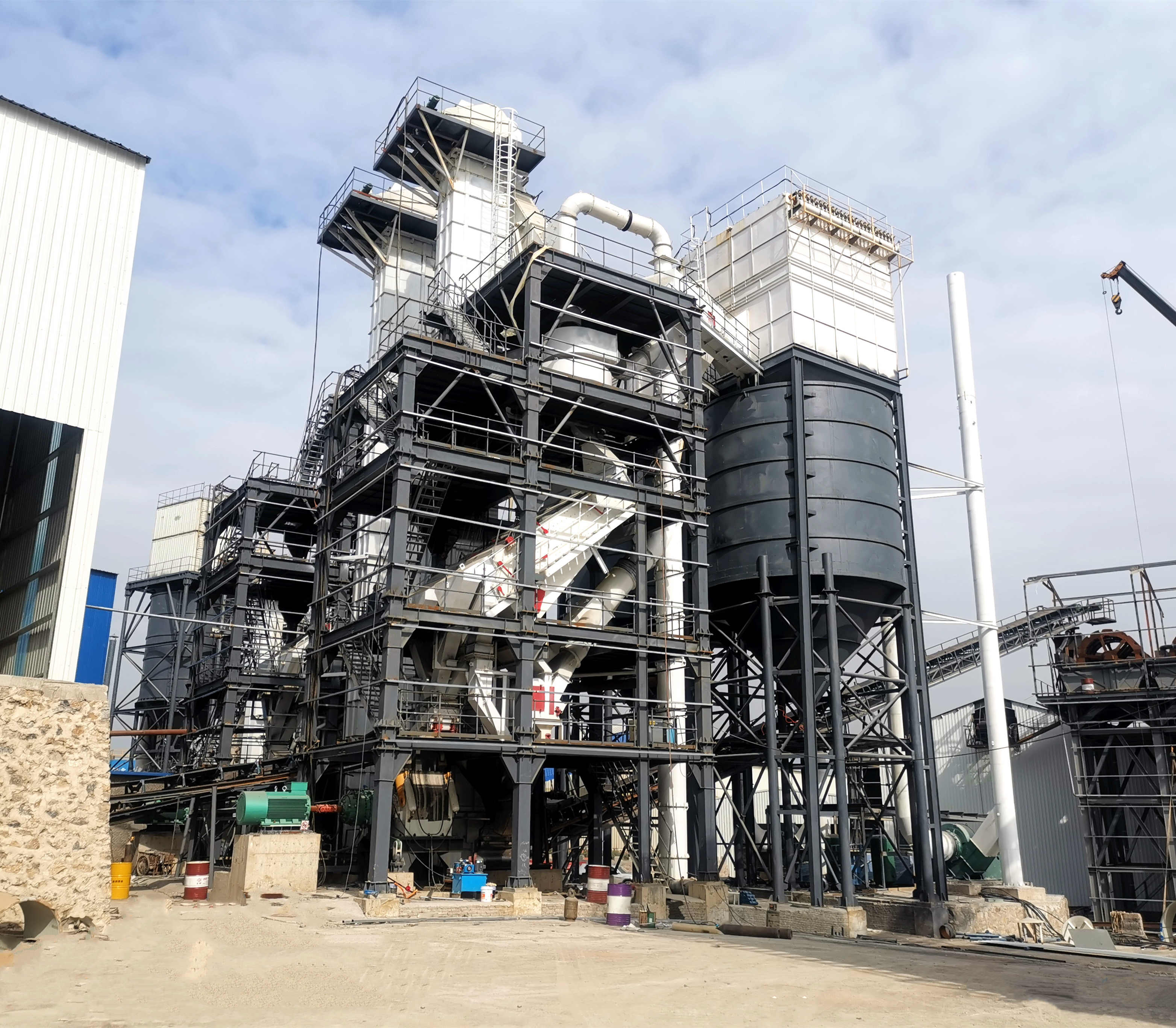 塔樓式制砂生產(chǎn)線（制砂樓），實現(xiàn)生產(chǎn)空間的最大化利用