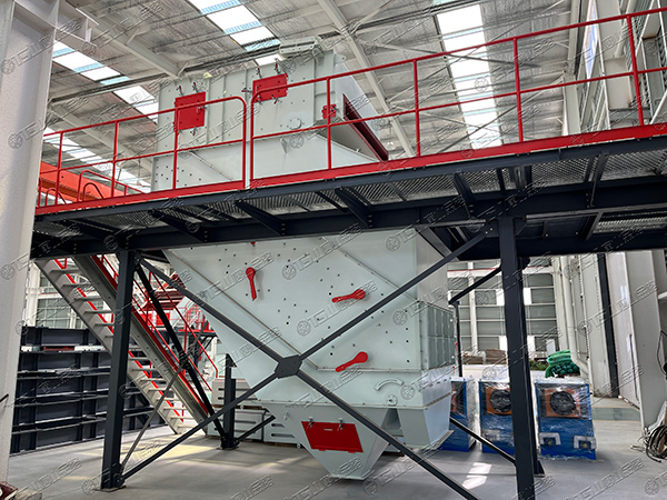 高頻篩，細(xì)物料篩分專家，效率高還不堵孔