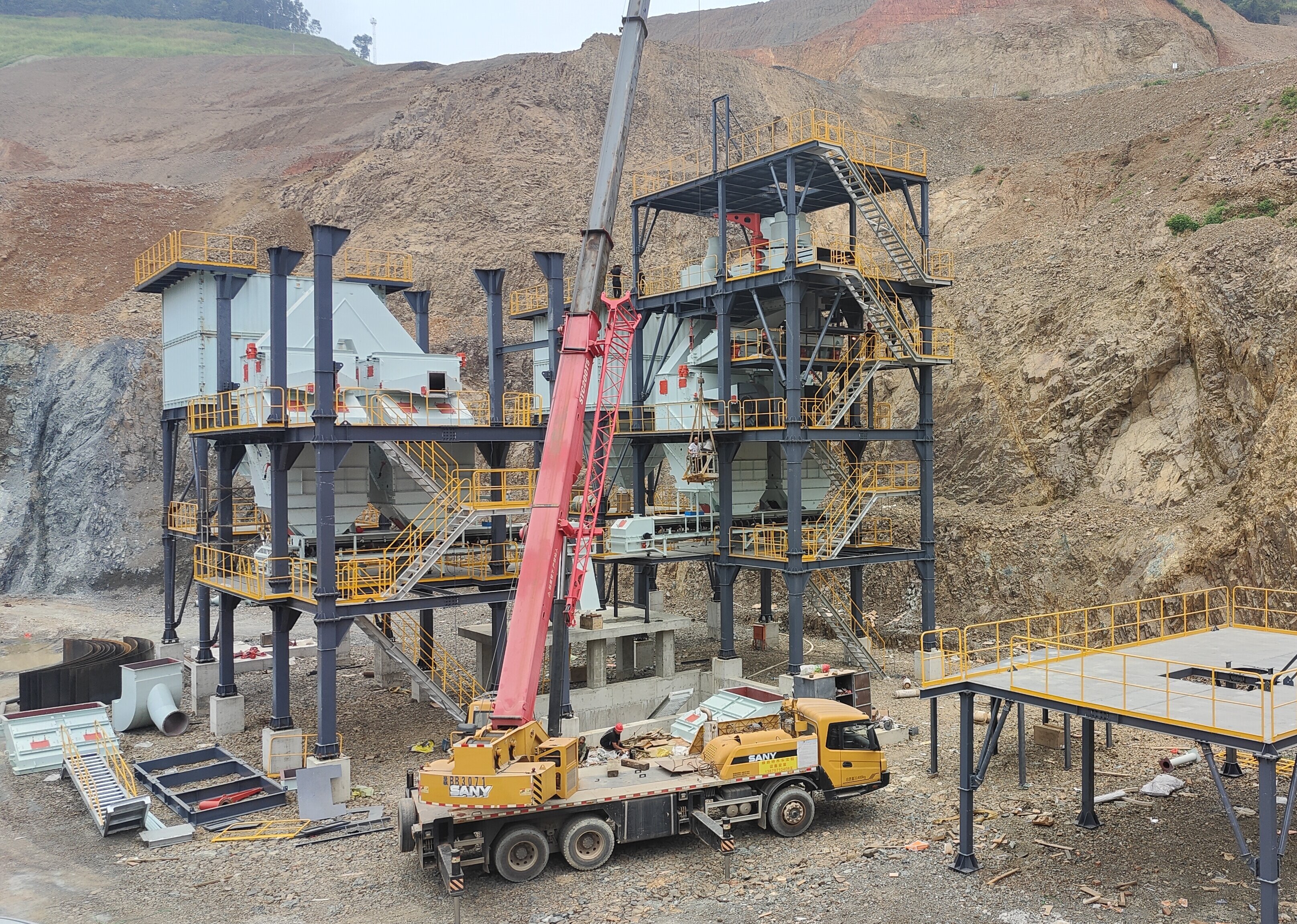 干法制砂樓：引領(lǐng)砂石生產(chǎn)變革，實(shí)現(xiàn)產(chǎn)能與能耗雙贏