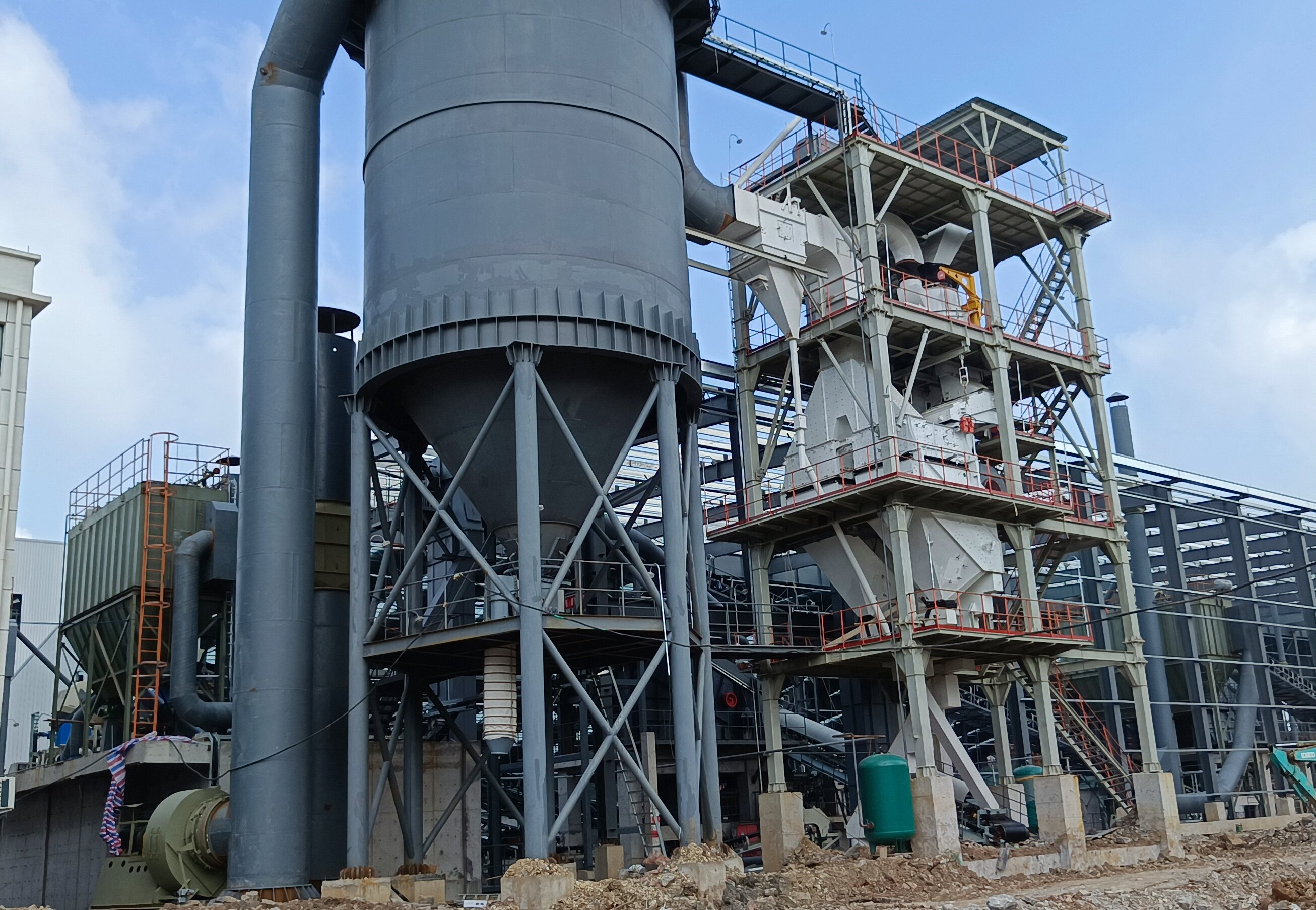 制砂樓技術(shù)優(yōu)勢(shì)大揭秘：從環(huán)保到智能，重塑砂石生產(chǎn)新生態(tài)